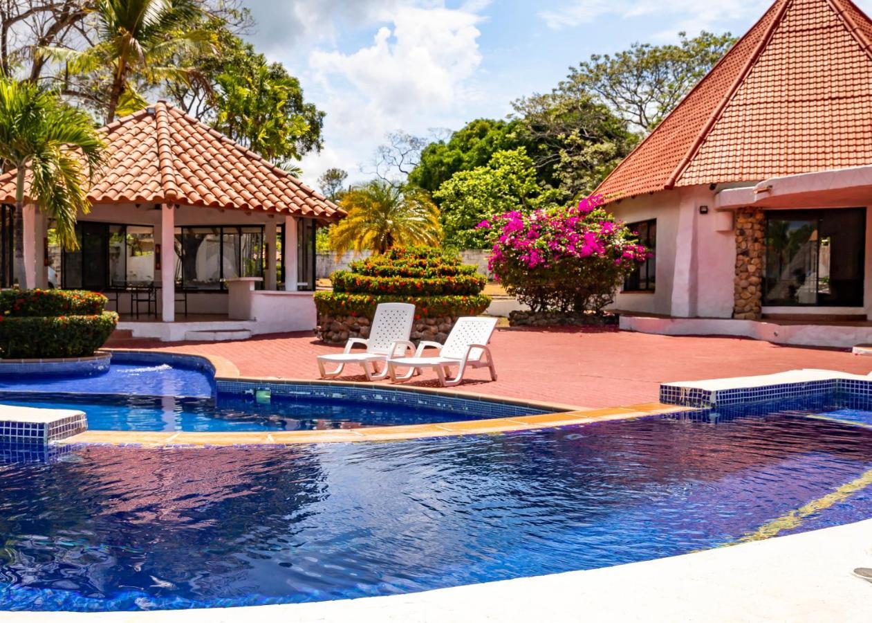 Cottage house Nueva Gorgona Exterior photo
